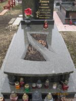 Single granite monument - Double stele